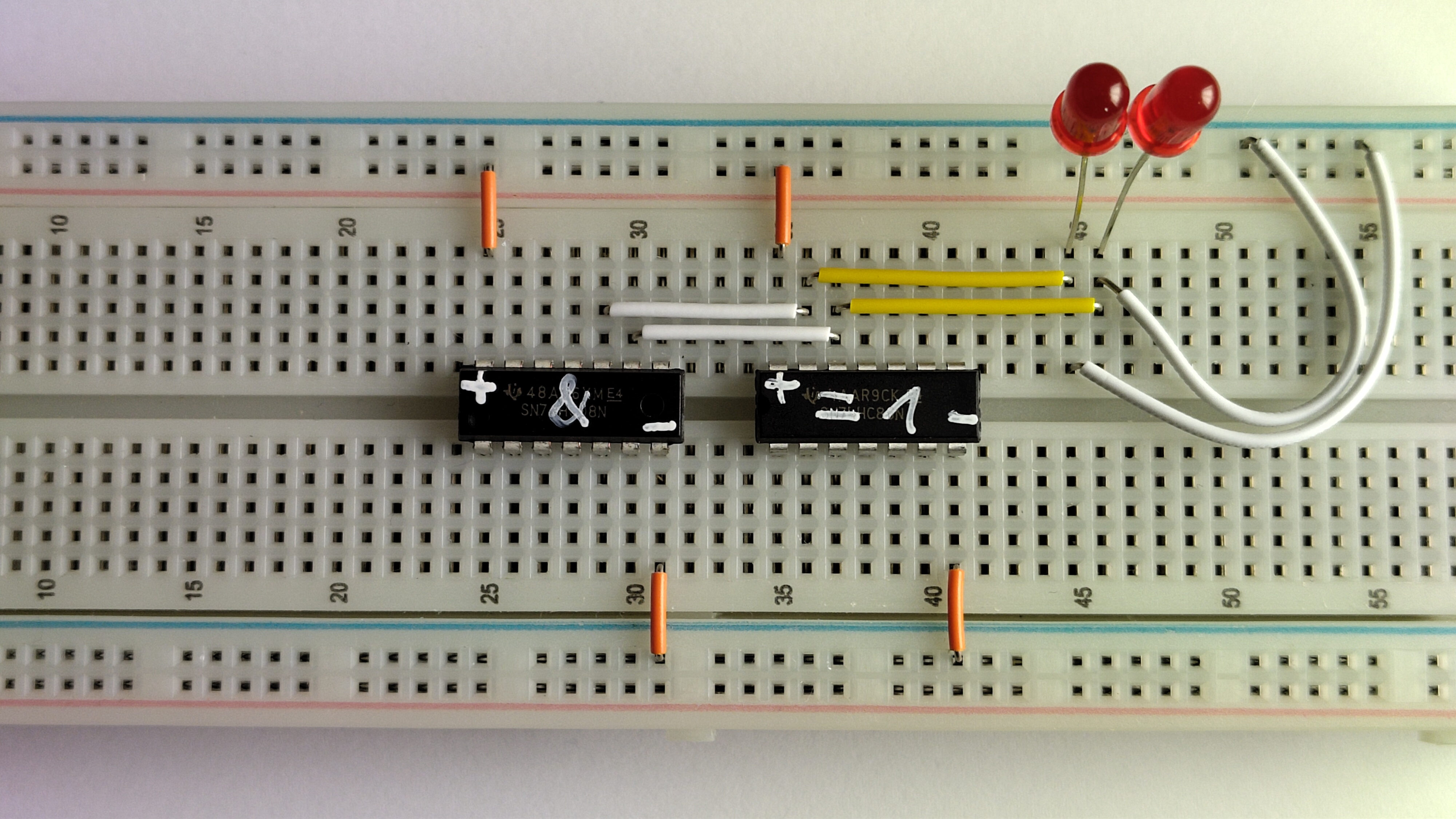 Halbaddierer ohne Ausgangs-LEDs